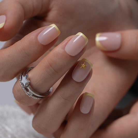 CurvLife Butter Star front packaging showing kit contents and glossy nails