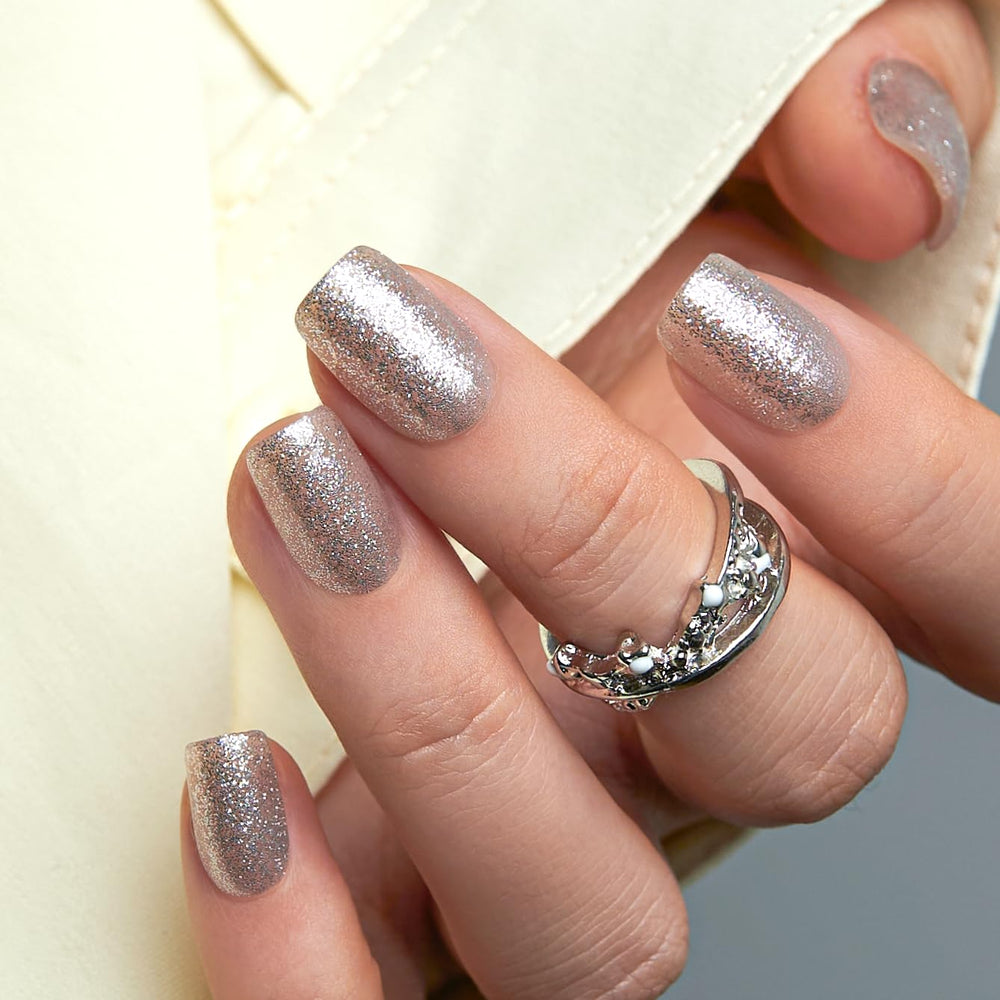 Curvlife close-up of handmade gel finish highlighting sparkle and durable top coat for salon-like shine