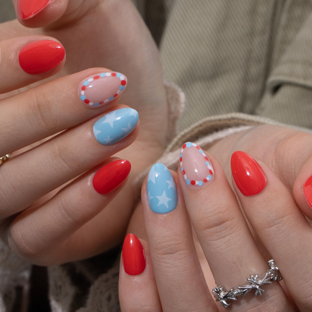 CurvLife close-up of soft gel texture highlighting flexible comfort benefit