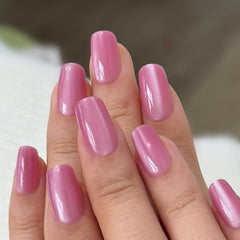 CurvLife front packaging showing light mauve cat eye nails and kit contents benefits fast salon look