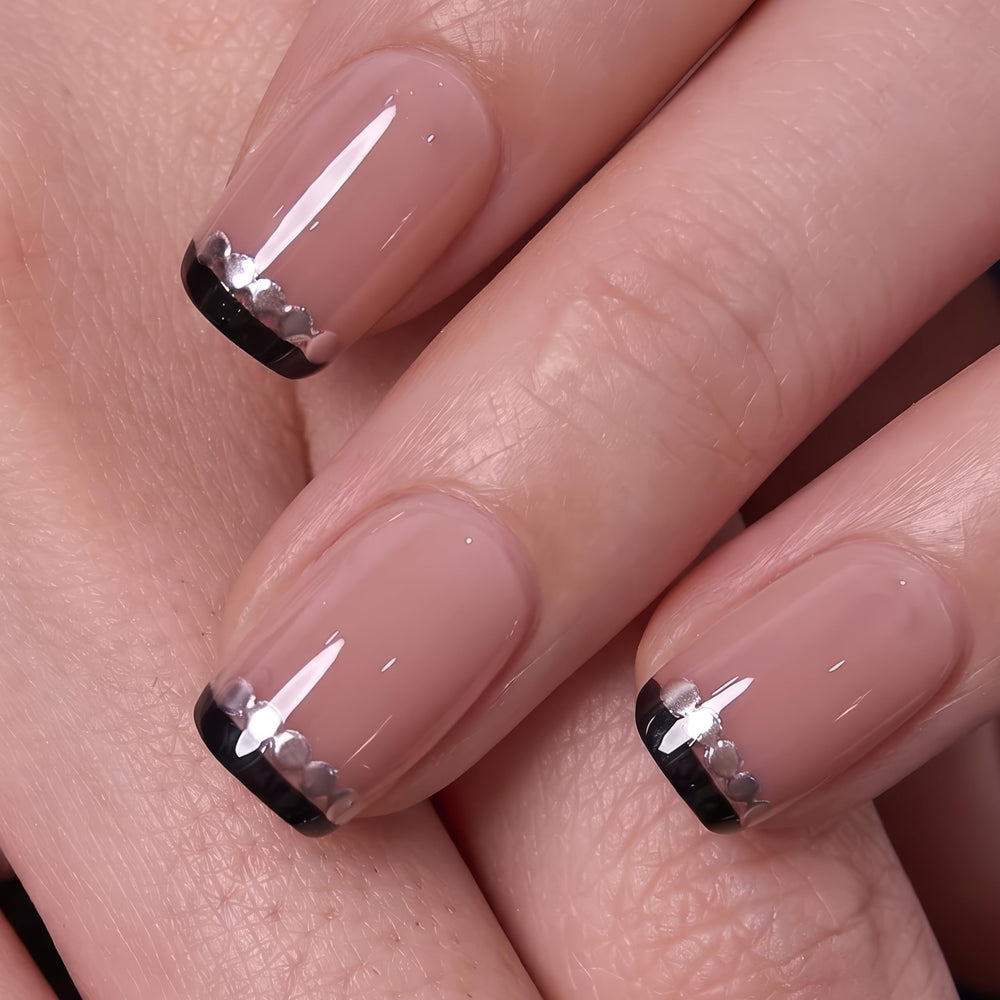 CurvLife full 32-piece nail set laid out for size selection convenience