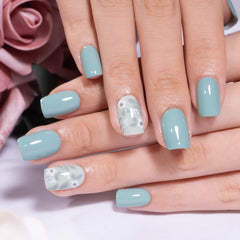 Curvlife layout of 15 nail sizes demonstrating custom fit options