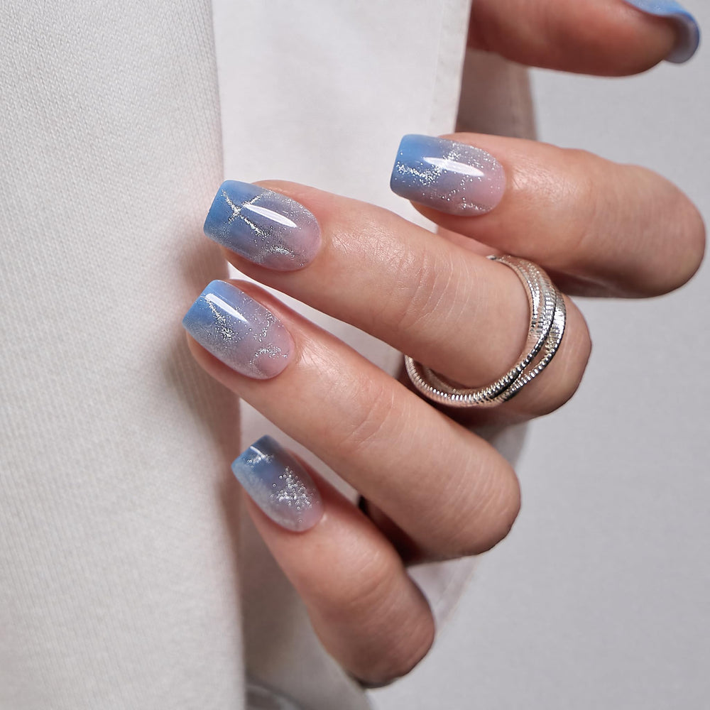 CurvLife spread of 30 short almond nails displaying sizes for precise fit