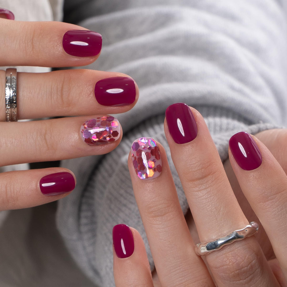 CurvLife layout of 15 nail sizes arranged to match nail shapes benefit: perfect fit