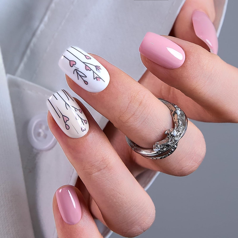 CurvLife close-up of soft gel finish showing glossy, chip-resistant benefit