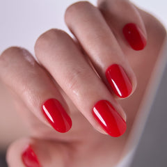Close-up of CurvLife soft gel texture highlighting glossy finish and chip resistance benefit