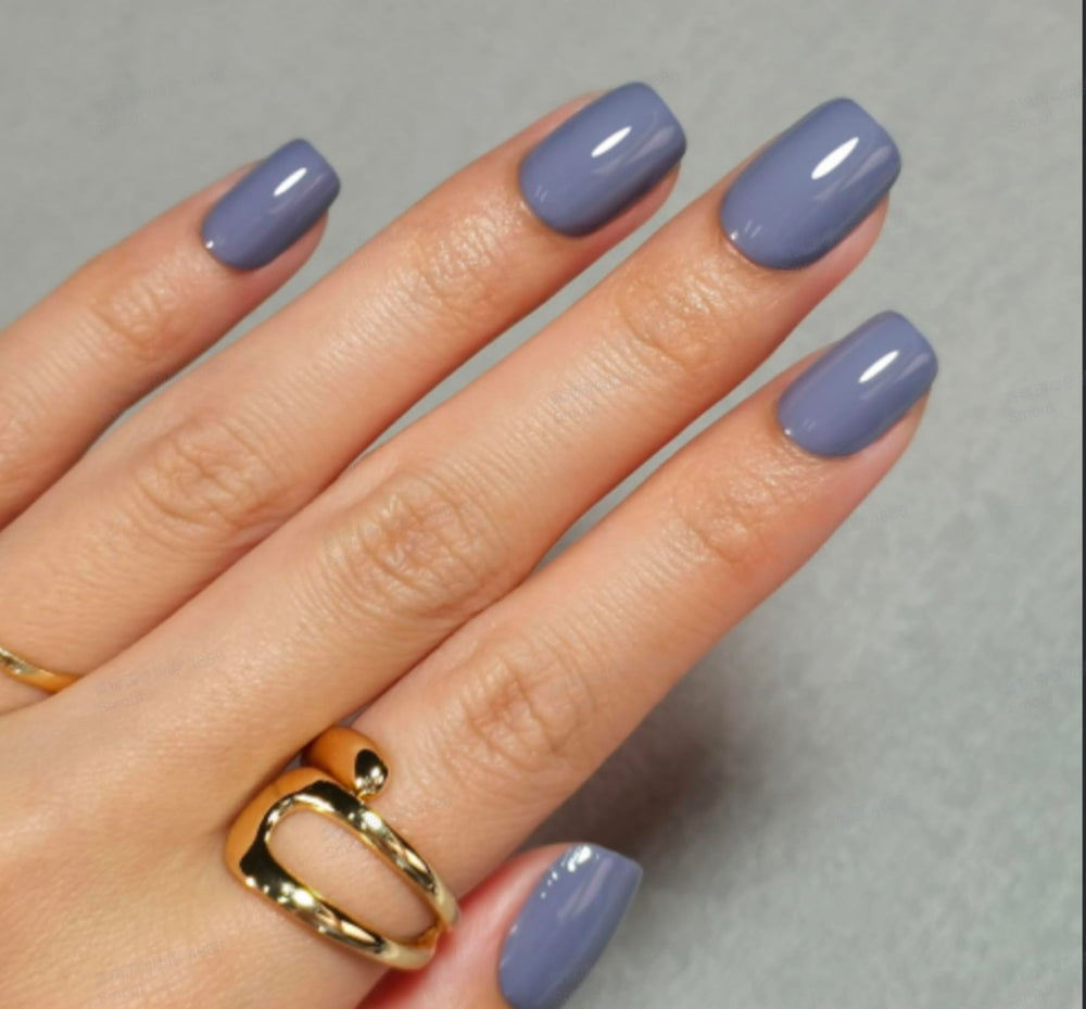 CurvLife soft gel flexibility demo showing natural fit and comfort benefit