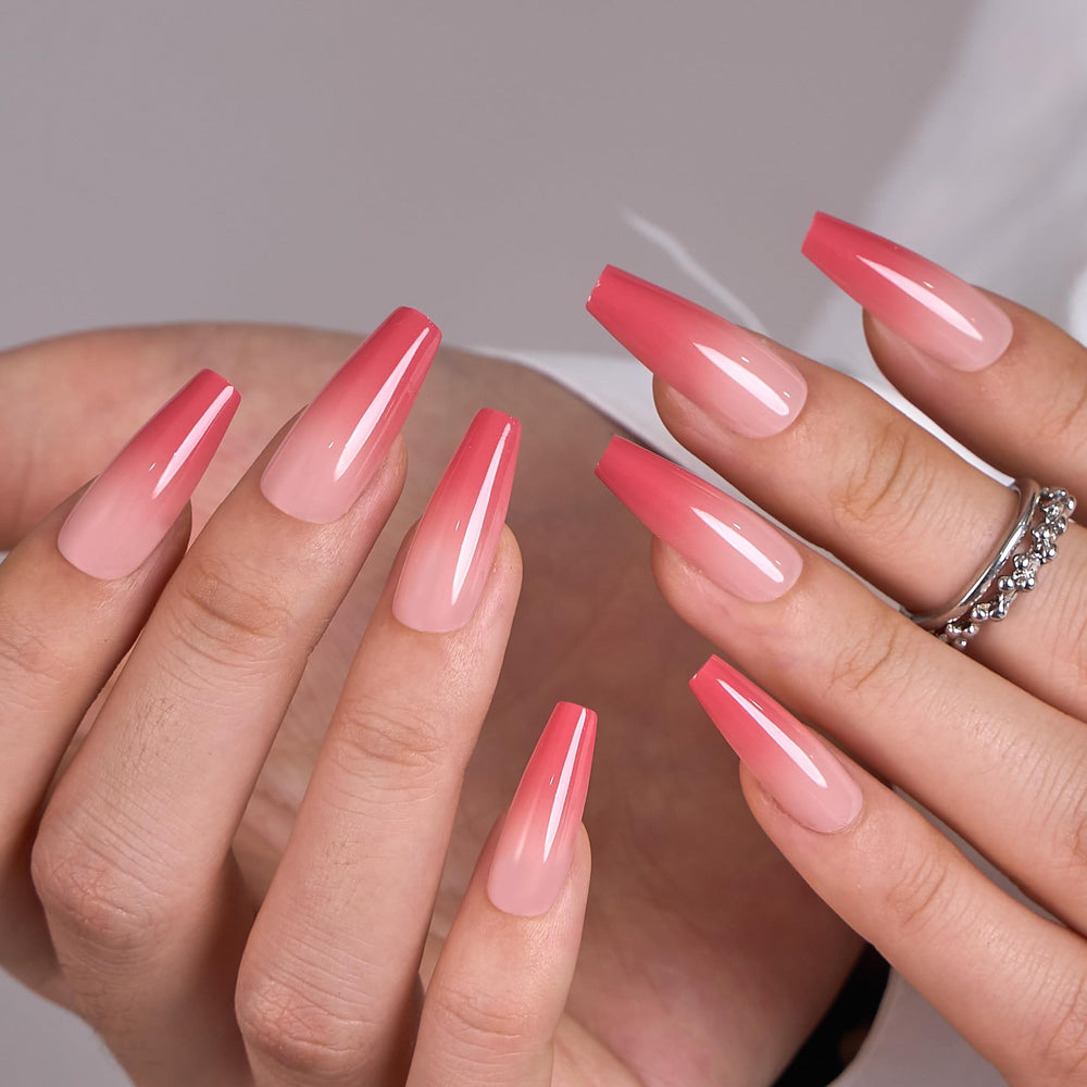 CurvLife close-up of soft gel texture highlighting glossy, chip-resistant finish