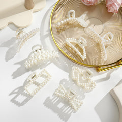 CWJCYTNSN close-up of resin and faux pearl detail highlighting smooth finish and durability