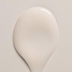 Davines application in hand demonstrating easy distribution and absorption