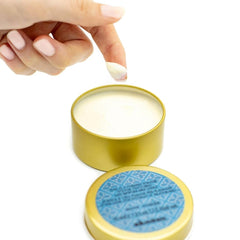 davines forming pomade in hand application demonstrating easy warm-up and even distribution