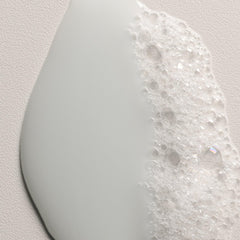 Salina caper blossom ingredient with Davines logo illustrating antioxidant benefit