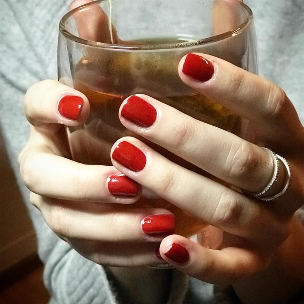 Dazzle Dry Top Coat sheen close-up adds glossy protection and chip resistance
