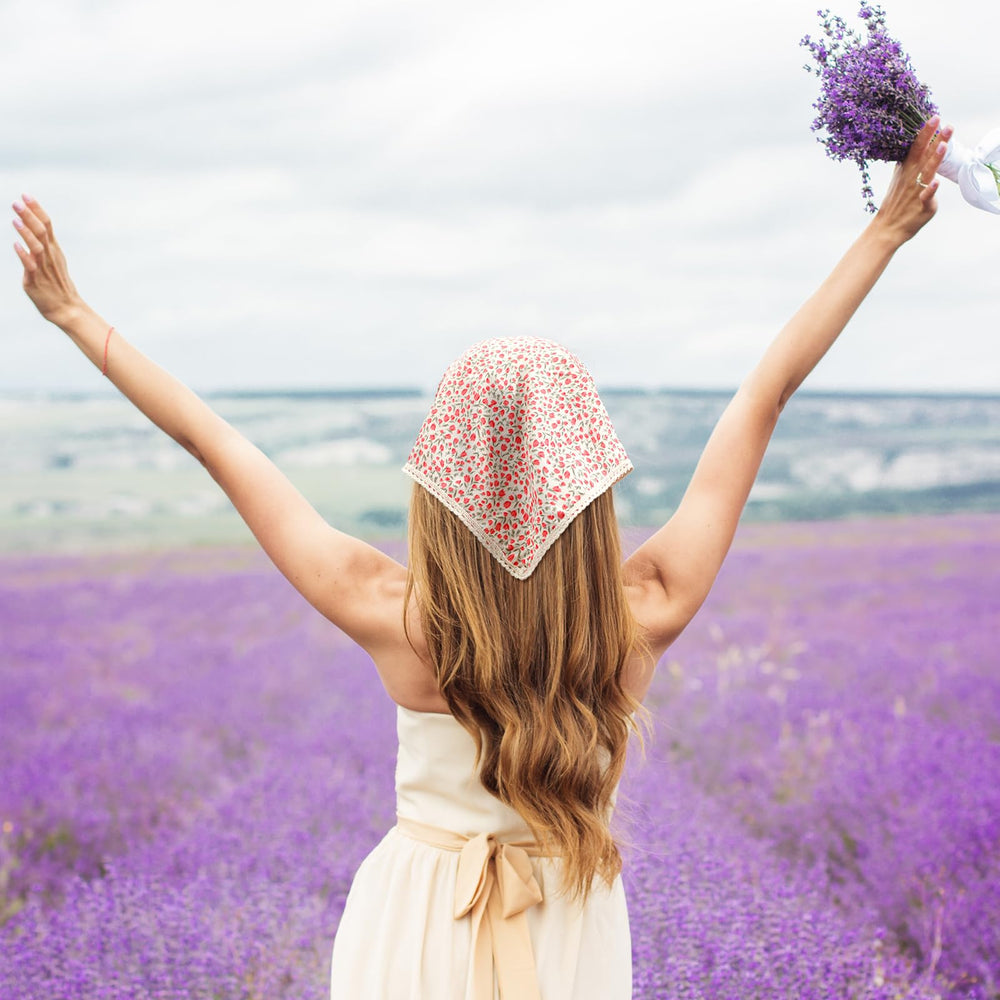 Dingion woman wearing bandana outdoors, comfortable everyday accessory