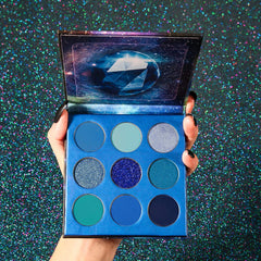 docolor open palette displaying eight mattes and one metallic sequin for versatile looks