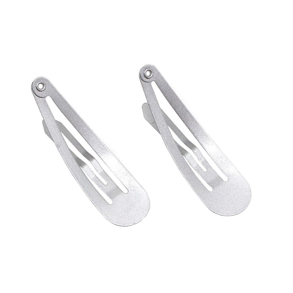 Dofash clip pinning back bangs to keep hair tidy during daily routines