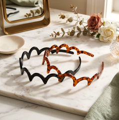 Dokeawo headband in bathroom setting used during makeup or skincare routines