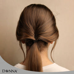 DONNA stacked elastics detail, illustrating stretch and reusable quality