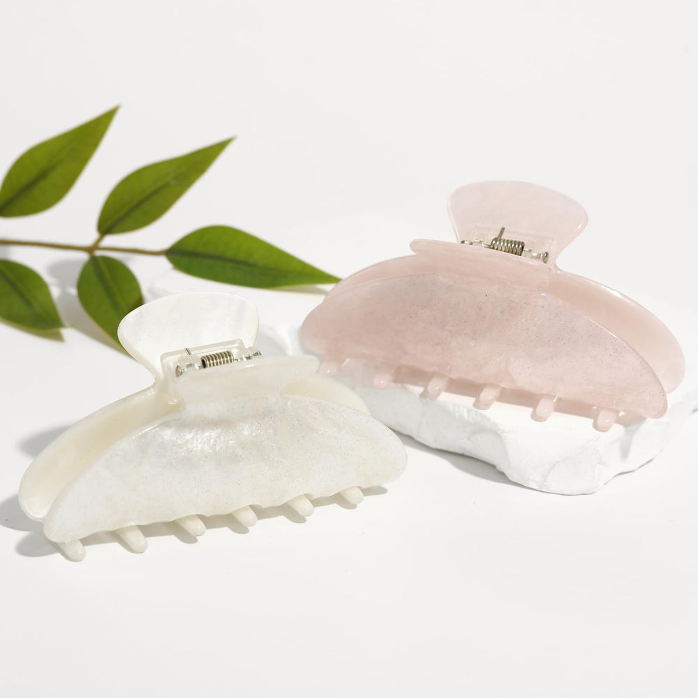 Drealoe clip worn in half-up style demonstrating effortless daily styling