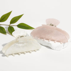 Drealoe clip worn in half-up style demonstrating effortless daily styling