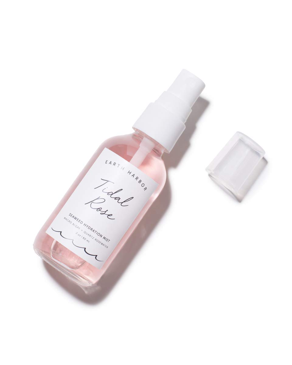 Earth Harbor mist spray close-up demonstrating ultra-fine even coverage for quick refresh