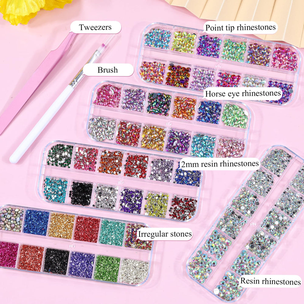 editTime horse-eye rhinestone detail offering dimensional shine