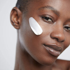 ELEMIS label detail highlighting active ingredients like Padina pavonica and botanical extracts