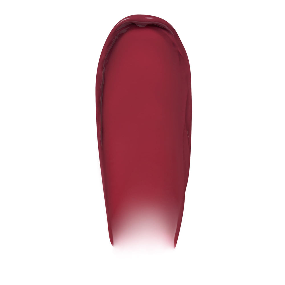 e.l.f. Pout Clout pen tip close-up highlighting applicator precision and smooth glide