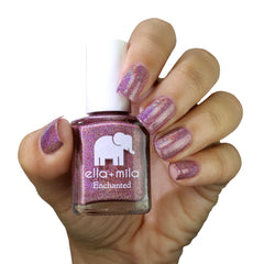 ella+mila Dragonfly brush stroke close-up revealing smooth quick-dry texture