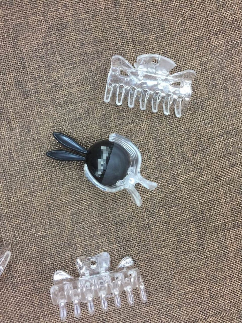Emivery six clear barrettes laid flat showing transparency and quantity