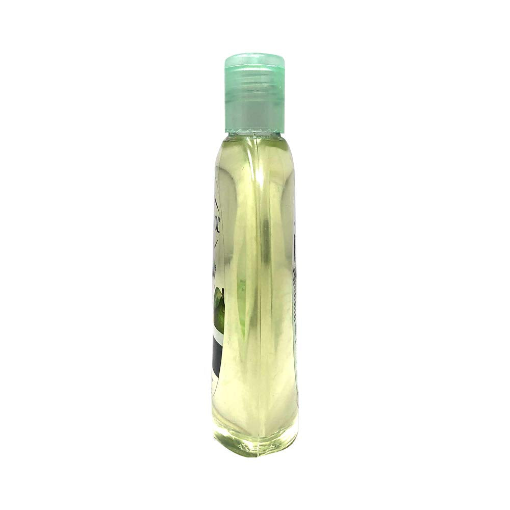 Eskinol foam texture closeup illustrating gentle lather for effective cleansing