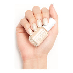 essie close-up nails wearing Going Steady showing even coverage benefit