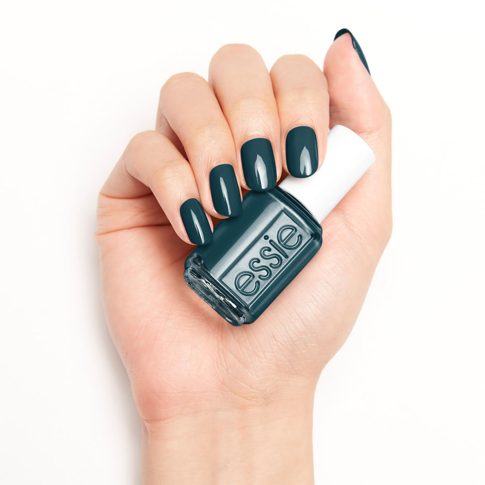 essie paint stroke texture displaying creamy formula and consistent pigment