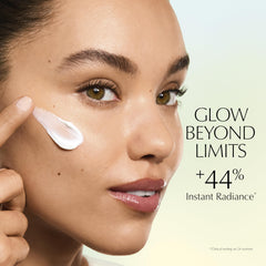 Estée Lauder close-up of whipped sorbet texture for fast hydration