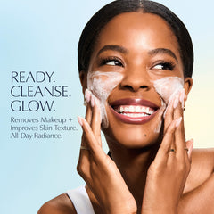 Estée Lauder jelly-to-foam close-up texture for gentle cleansing