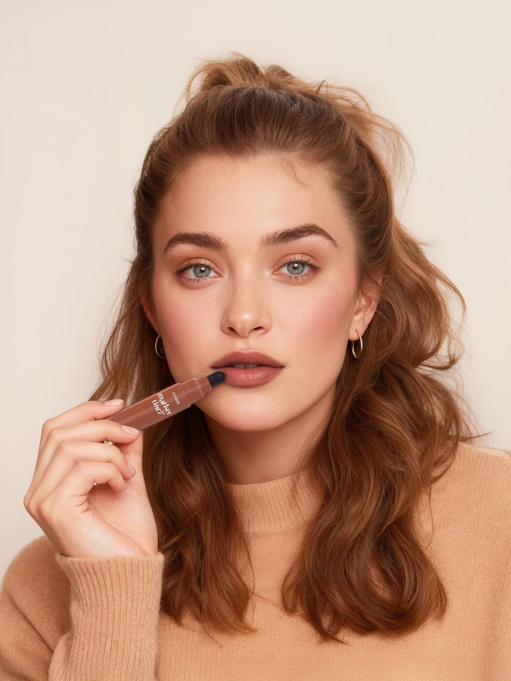 ETUDE lifestyle scene with marker tint in handbag for convenient touch-ups