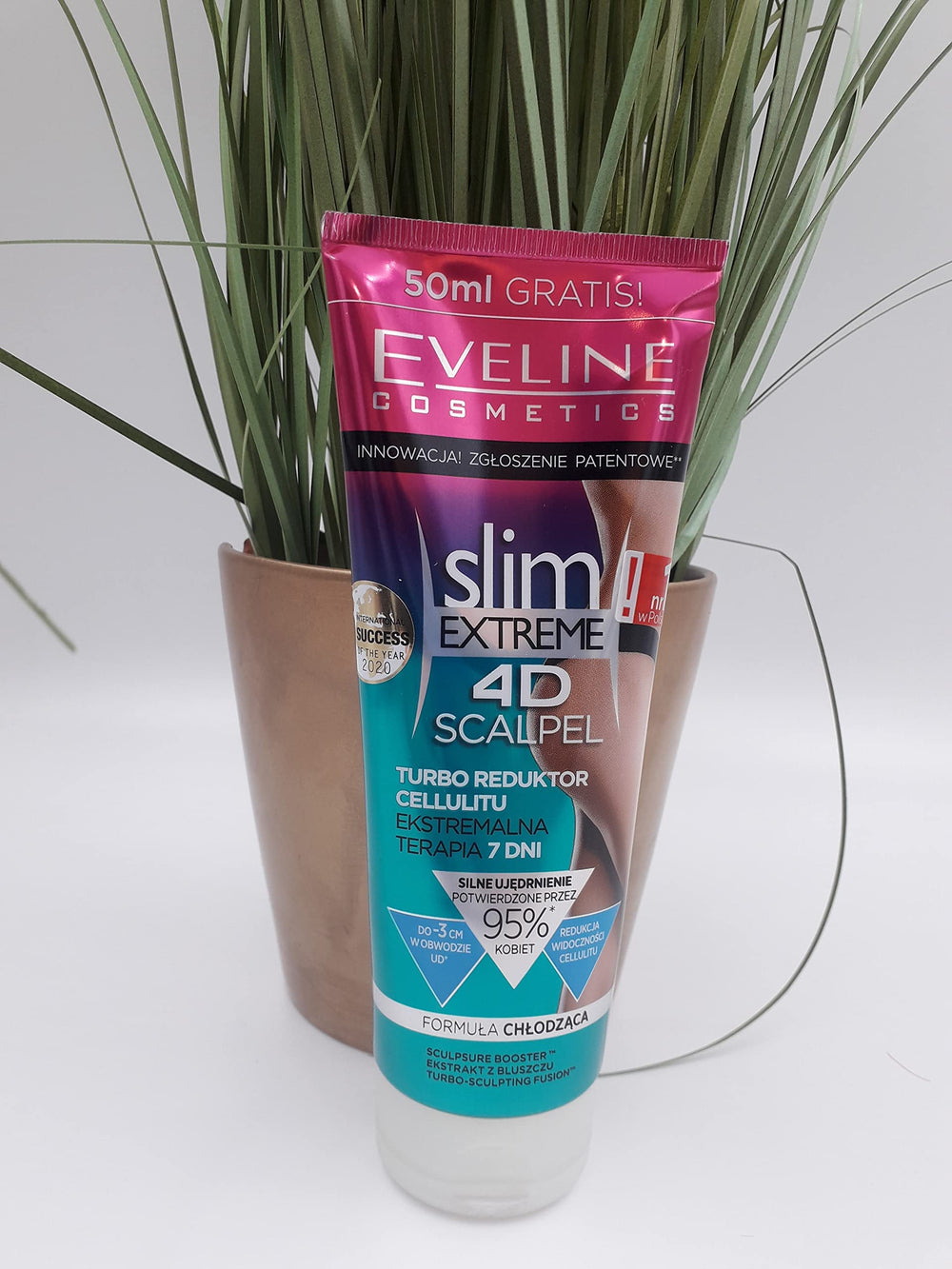 EVELINE COSMETICS cream texture close-up highlighting smooth spreadability