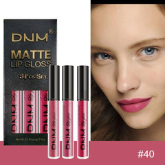 evpct lips wearing rose red demonstrating flattering finish and long-wear benefit