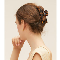 Eyegla two-piece set in gift box ready for easy presenting and gifting