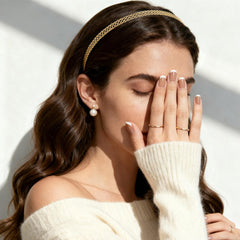 FANSSYA headband side profile showing thin aluminum-alloy frame and comfort