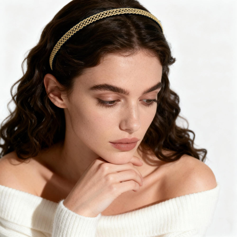 FANSSYA headband on model at event illustrating polished party styling benefit