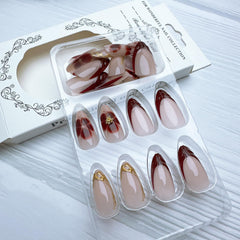 FDSQHSA lifestyle image of woman wearing nails for instant glam
