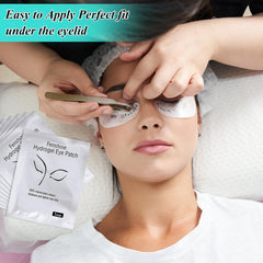 fenshine pad applied on eye demonstrating secure lash isolation