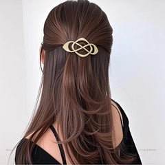 Fireach clip securing a half-up hairstyle for all-day comfort and firm hold
