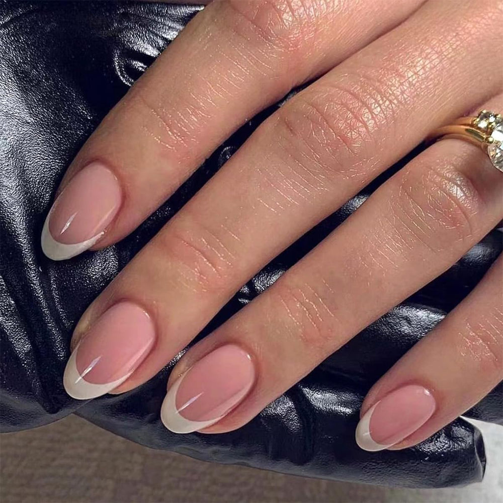 FJSMTOPl white French tip close-up highlighting crisp clean look