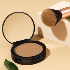 FOCALLURE hand holding compact showing size and easy application on the go