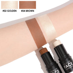 FOCALLURE hand holding a stick to show size and convenient travel-ready benefit