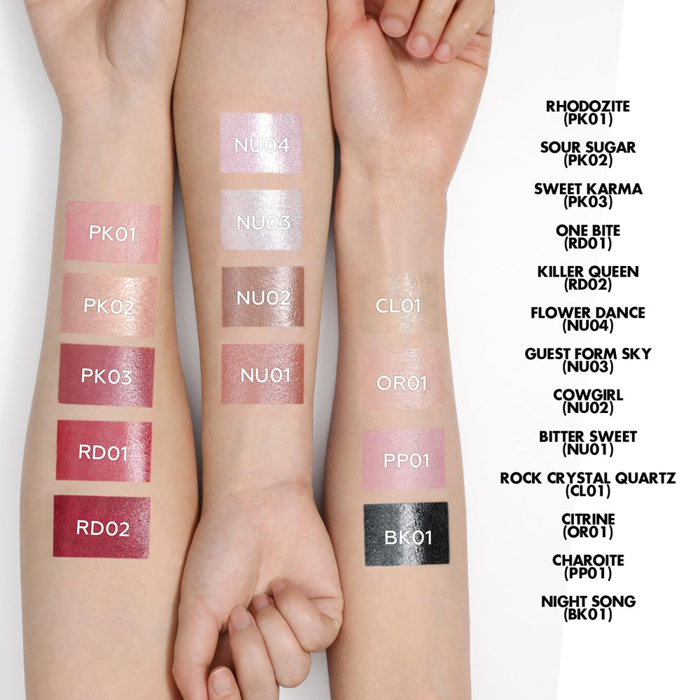 FOCALLURE Sweet Karma in a purse lifestyle shot for quick on-the-go touch-ups