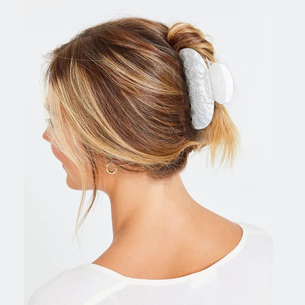 Fohufo hair clip worn in bridal updo demonstrating secure hold and polished finish