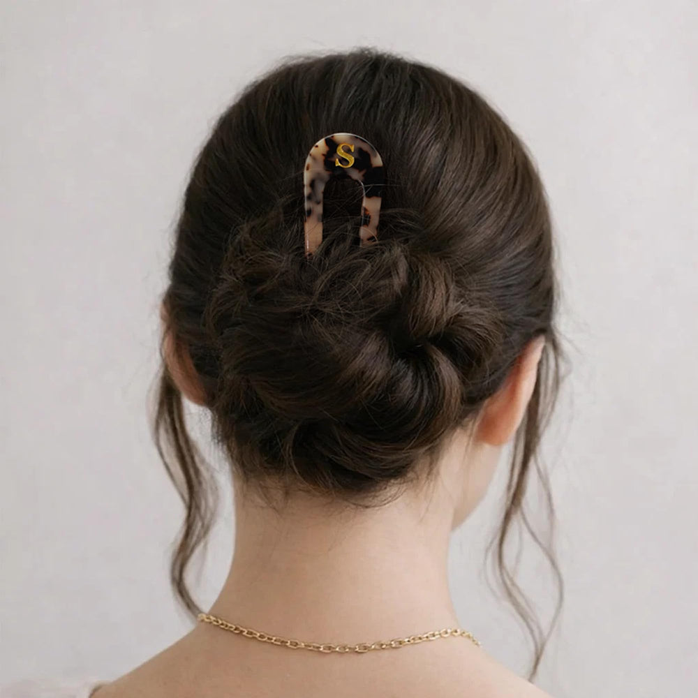 Fohufo side profile showing 5.3 inch length for secure hold in long hair